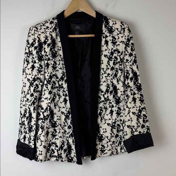 Mango MNG Black and White Patterned Blazer Size 4 - Picture 1 of 6
